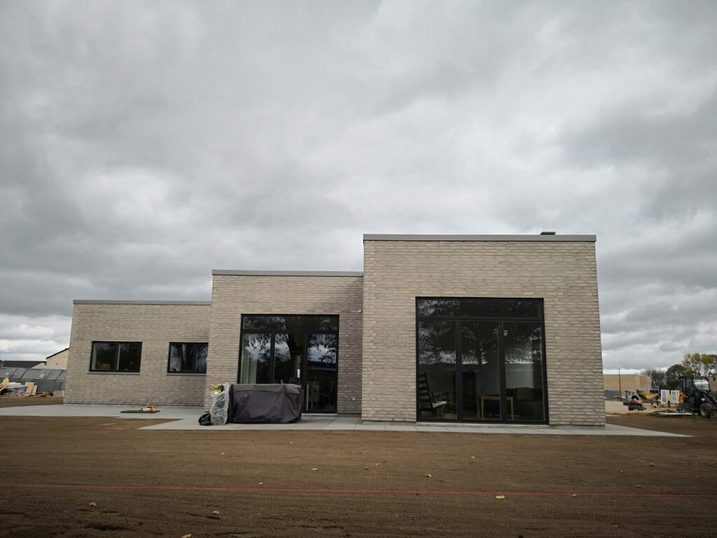 anlaeggelse-af-graesplaene-kolding-noerre-bjert-terraenregulering-jordarbejde-